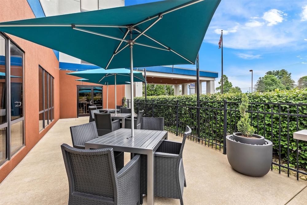 Hampton Inn & Suites Grove City - photo 50