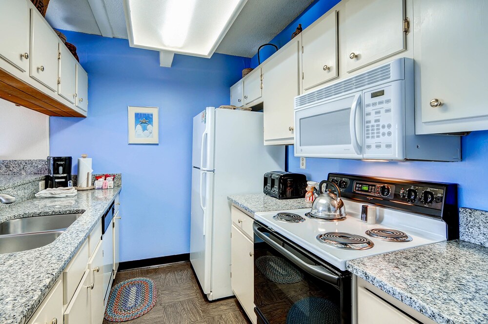 Wheeler at East Village by Copper Mountain Lodging - photo 3