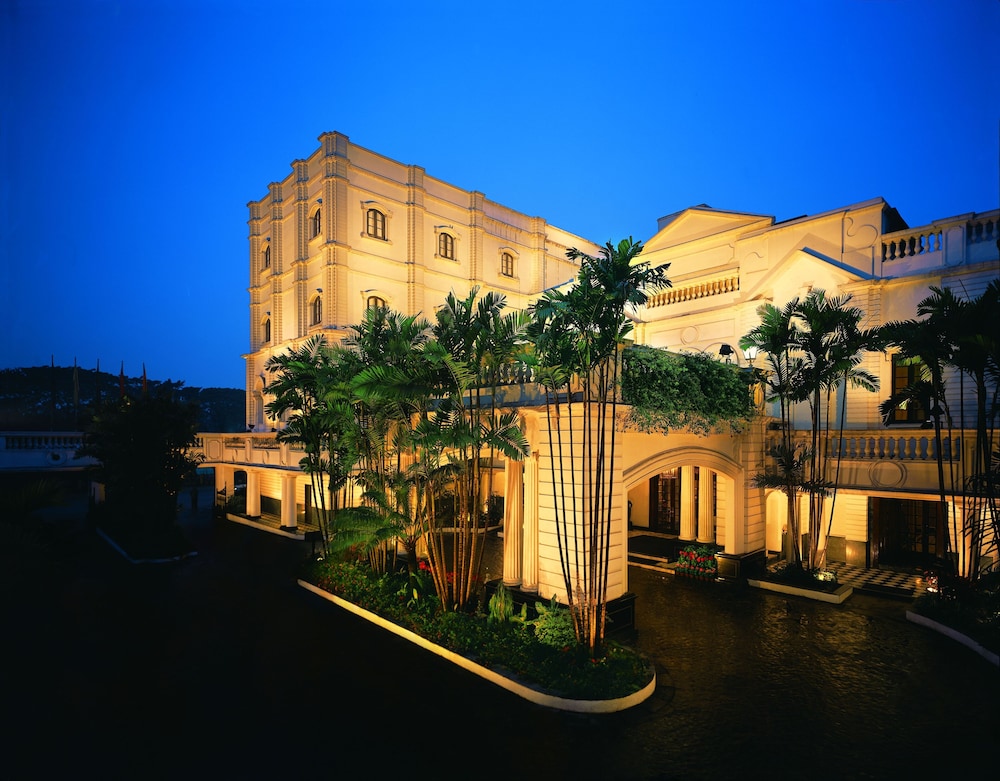 The Oberoi Grand Kolkata