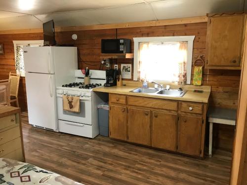 Grandview Cabins & RV Resort - photo 74