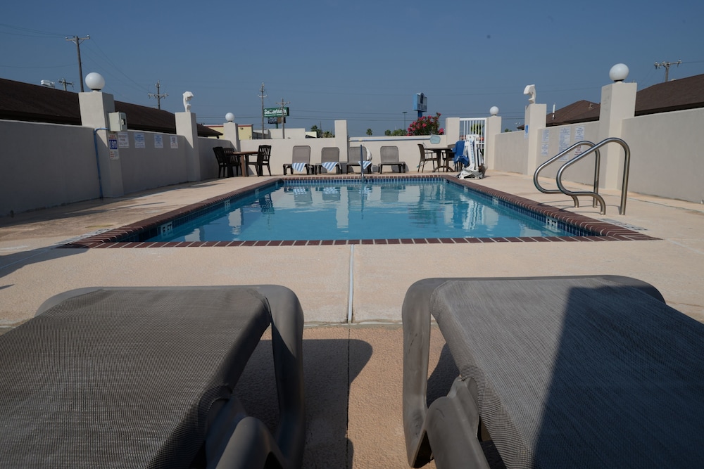 Port Isla Inn - carbon neutral hotel in Port Isabel