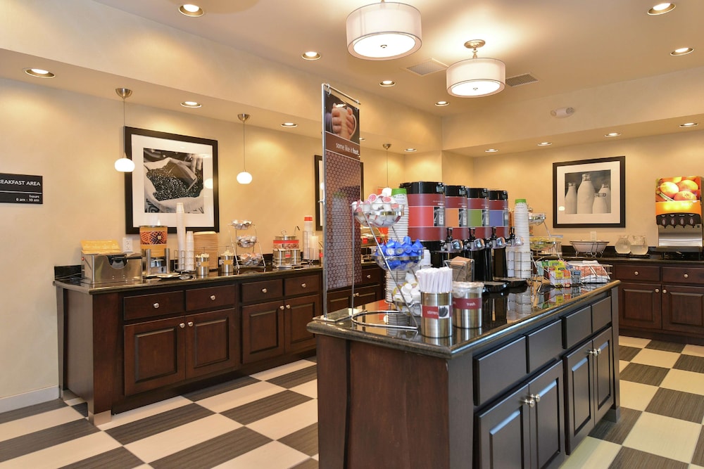 Hampton Inn Middletown - photo 54