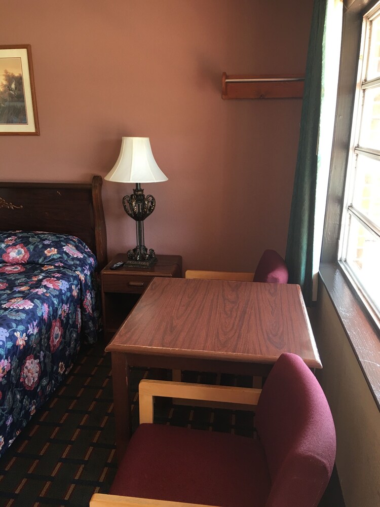 Best Value Inn Motel Sandusky - photo 41