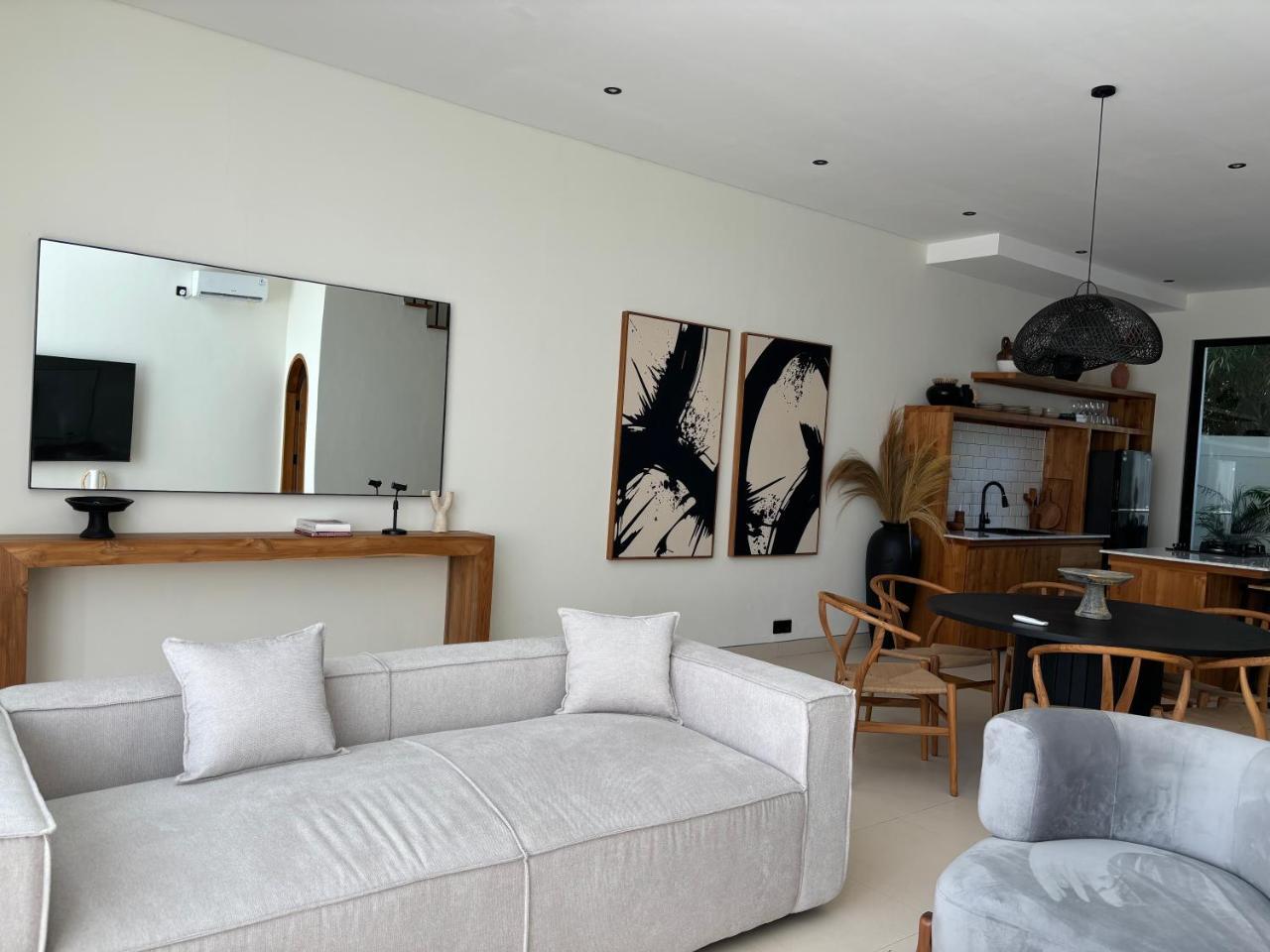 Luxe 2Br Pool Netflix Wifi 200Mpbs 8Min Beach — Canggu — photo 2