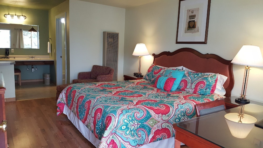 Coast Inn and Spa Fort Bragg - photo 4