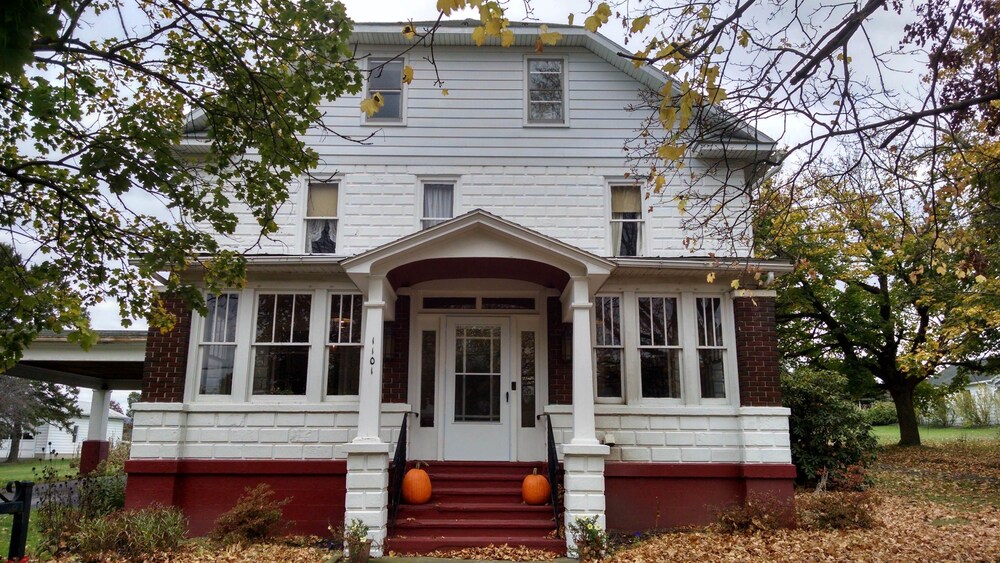 Fish & Loaves B&B - featured photo