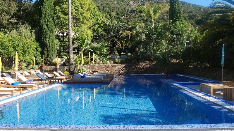 Hotel La Piscine - carbon neutral hotel in Villers-Sur-Mer