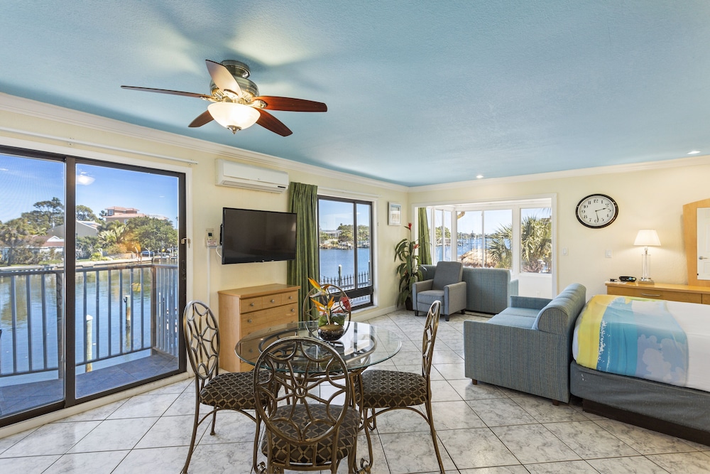 Bayview Plaza Waterfront Resort - photo 31