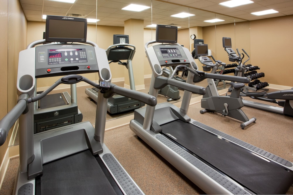 Holiday Inn Express Washington DC SW Springfield - photo 14