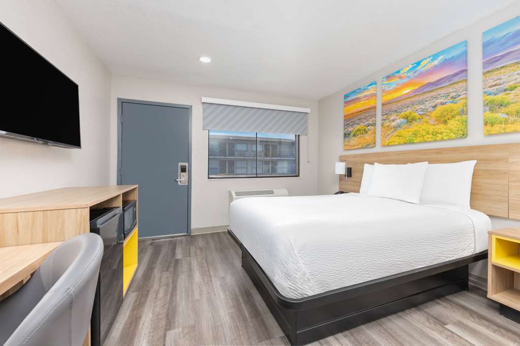 Days Inn by Wyndham Wichita Falls - photo 20