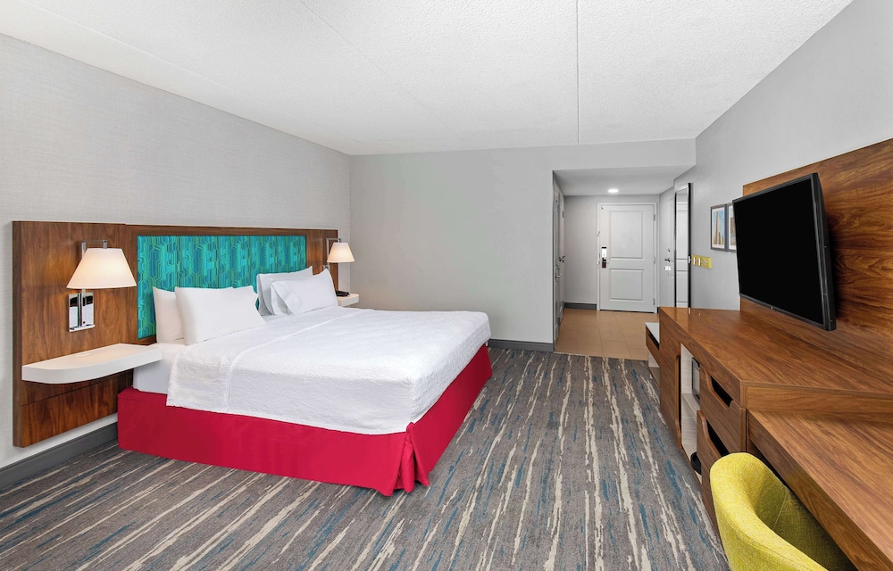 Hampton Inn Pikeville - photo 12