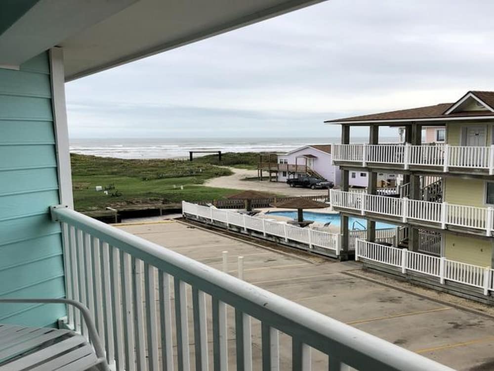 Beachgate CondoSuites and Oceanfront Resort - photo 209