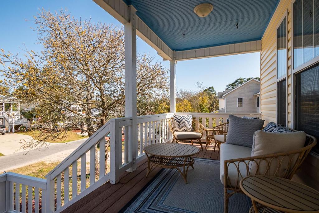 The Sassy Seahorse by Oak Island Accommodations - photo 17