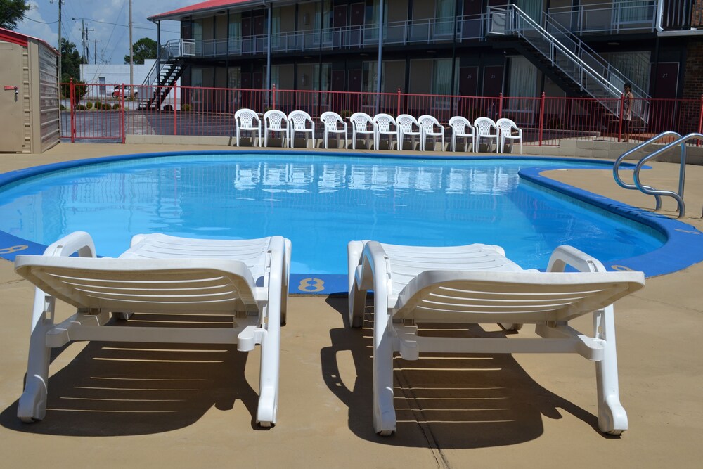 Kings Inn — hotel in Albertville