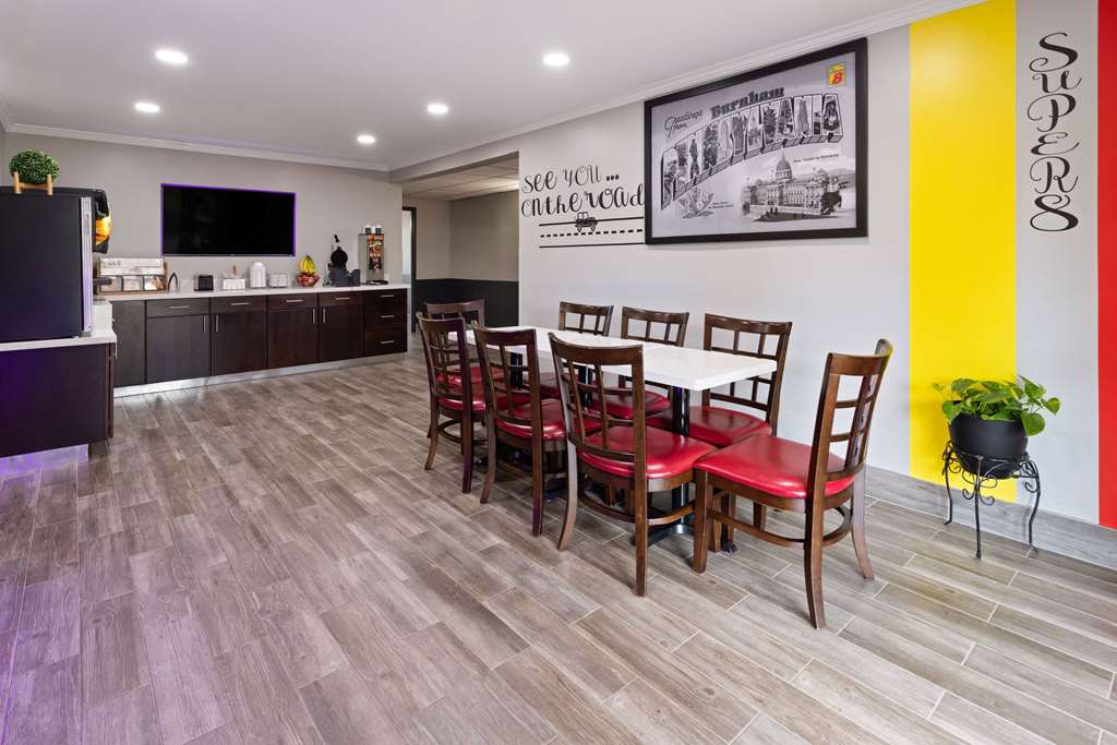Super 8 by Wyndham Burnham Lewistown - photo 26