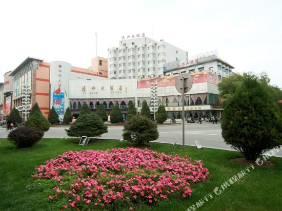 Yixing Hotel — hotel in Zhongwei