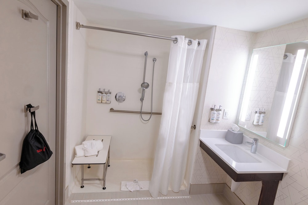 Holiday Inn Express Hotel of Neptune by IHG - photo 57