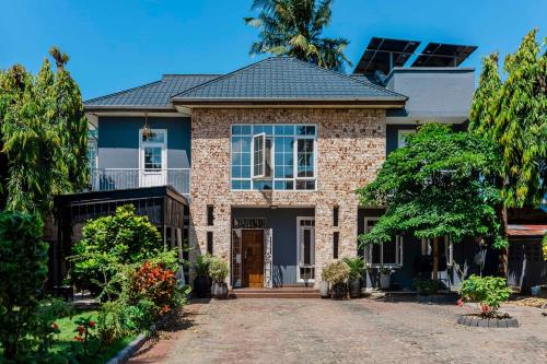April House Modern 3 Bed All Ensuite Home in Victoria Dar es Salaam — 4-Star Luxury Hotel in Dar Es Salaam, Tanzania