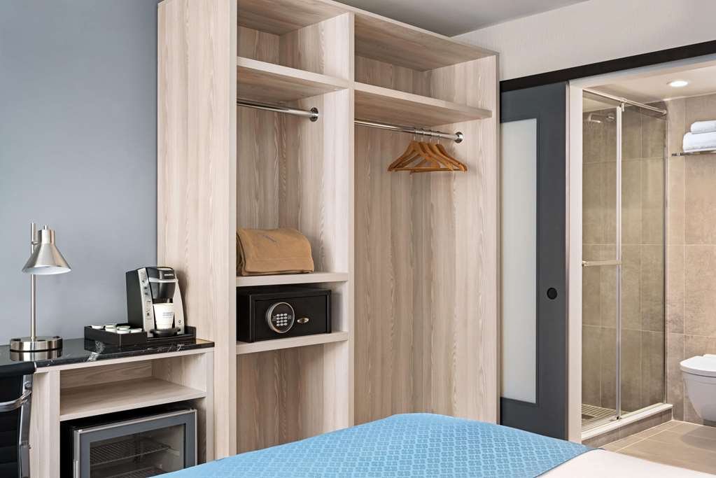 Wingate by Wyndham New York Midtown South 5th Ave - photo 20