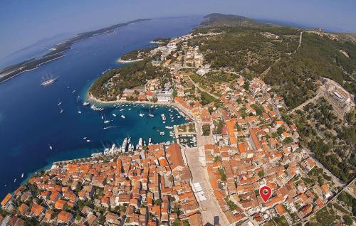 Holiday Home Drmate Milicica Vi — 4-Star Luxury Hotel in Hvar, Croatia