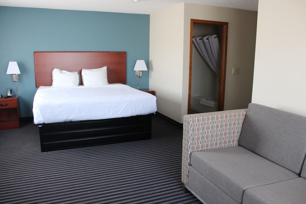 Reston Inn & Suites - photo 11