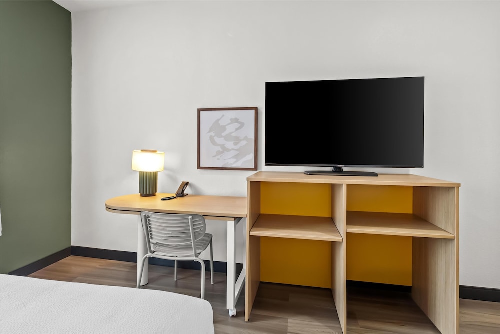 Spark By Hilton Houston Hobby Airport - photo 18