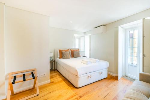 Discover Lisbons History Stylish apartment in Alfama — 4-Star Luxury Hotel in Lisbon, Portugal