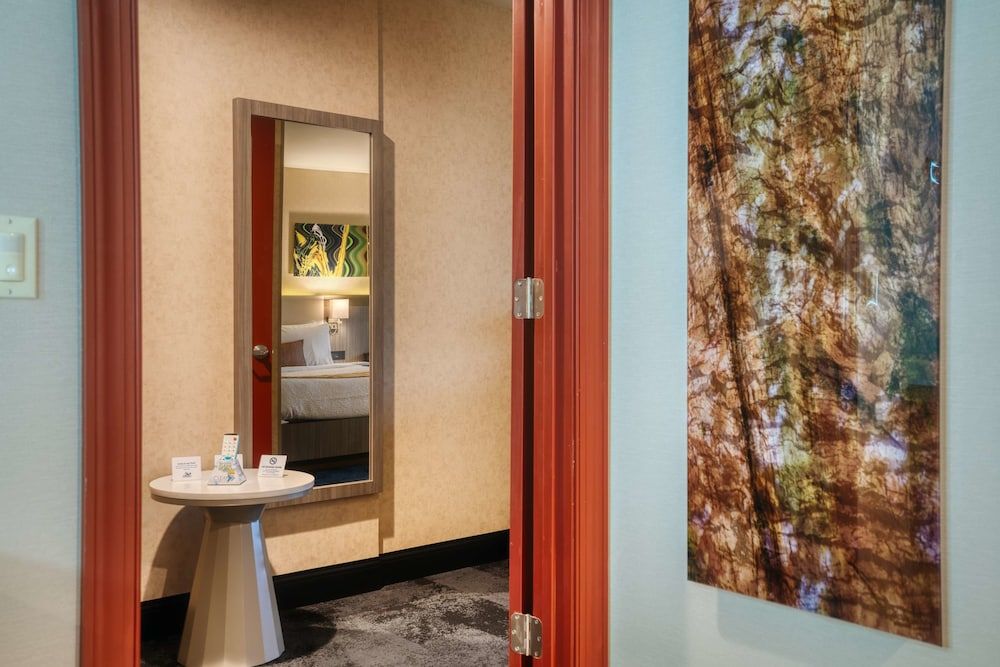 Best Western Premier NOHO Inn - photo 47