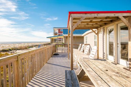 Heather Leigh by Oak Island Accommodations - photo 9