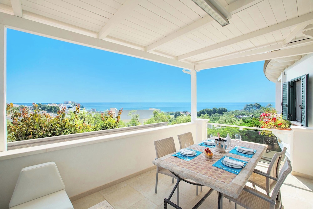 2915 A Casa di Anna by Barbarhouse — 4-Star Luxury Hotel in Vieste, Italy