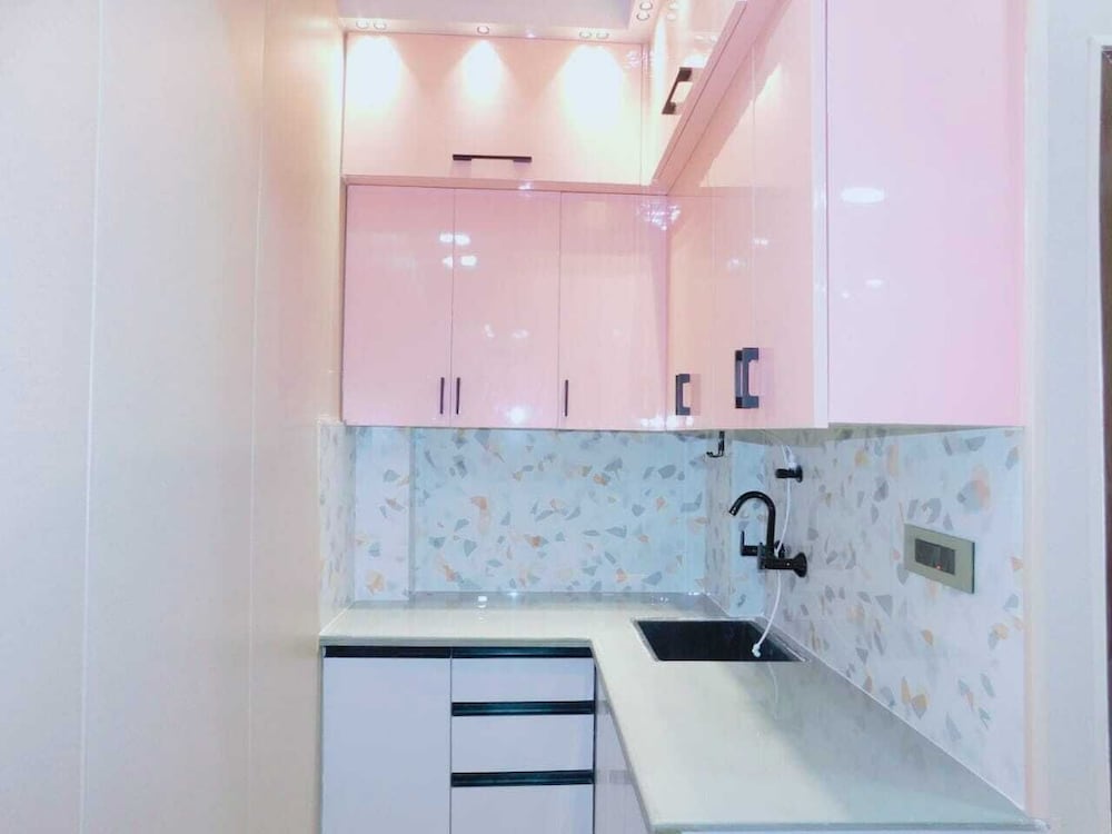 Noida Luxury Studio Apartment — 4-Star Luxury Hotel in Noida, India