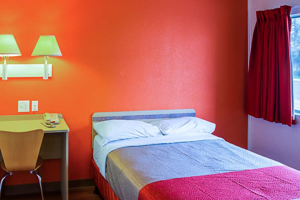 Motel 6 Porterville CA - photo 19