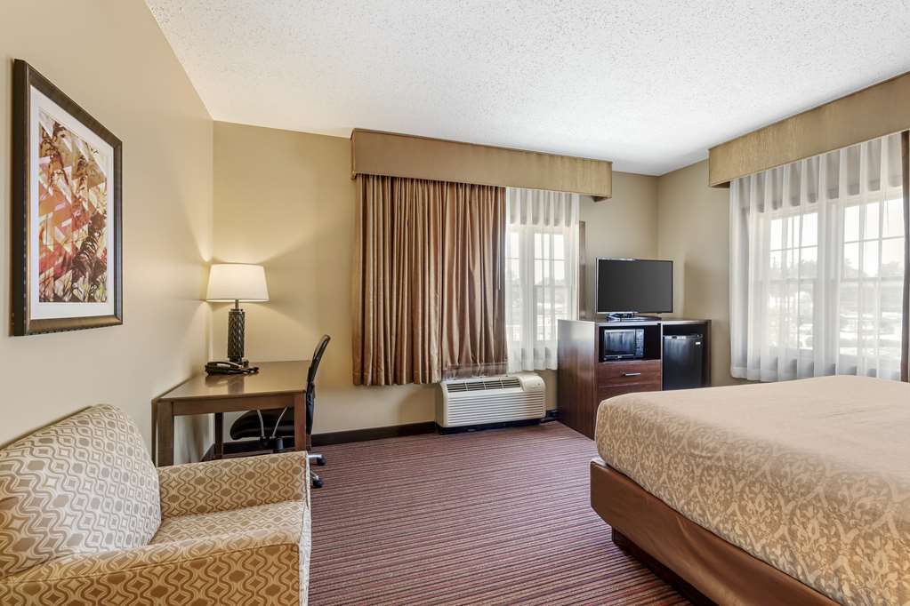 Best Western Plus Dutch Haus Inn and Suites - photo 22