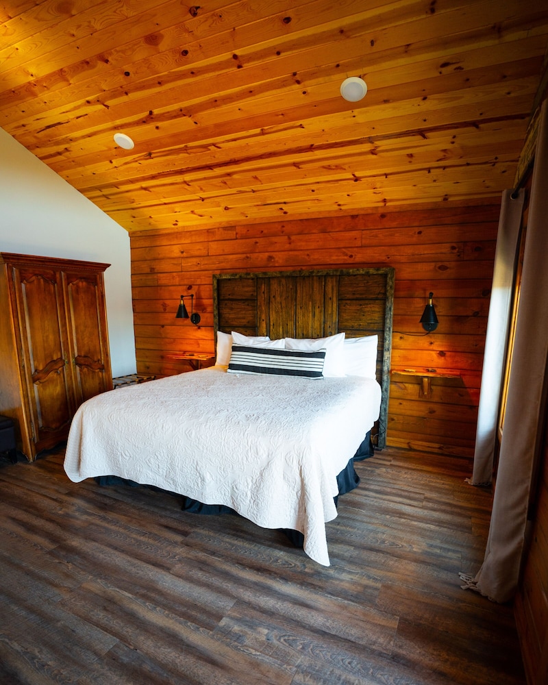 Starlight Haven Hot Springs - photo 142