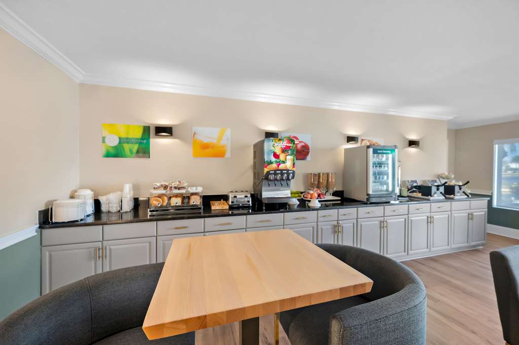 Quality Inn Fort Myers Cape Coral - photo 30