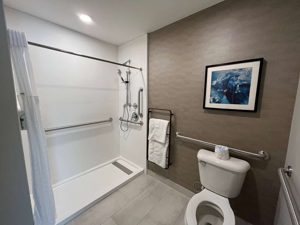 La Quinta Inn by Wyndham Columbia NE Fort Jackson - photo 18