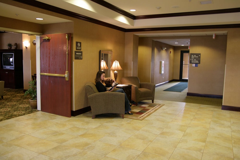 Hampton Inn Stow - photo 11