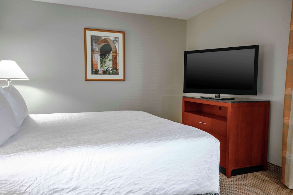 Hilton Garden Inn Independence - photo 14