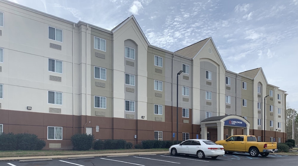 Candlewood Suites Pearl by IHG - photo 27