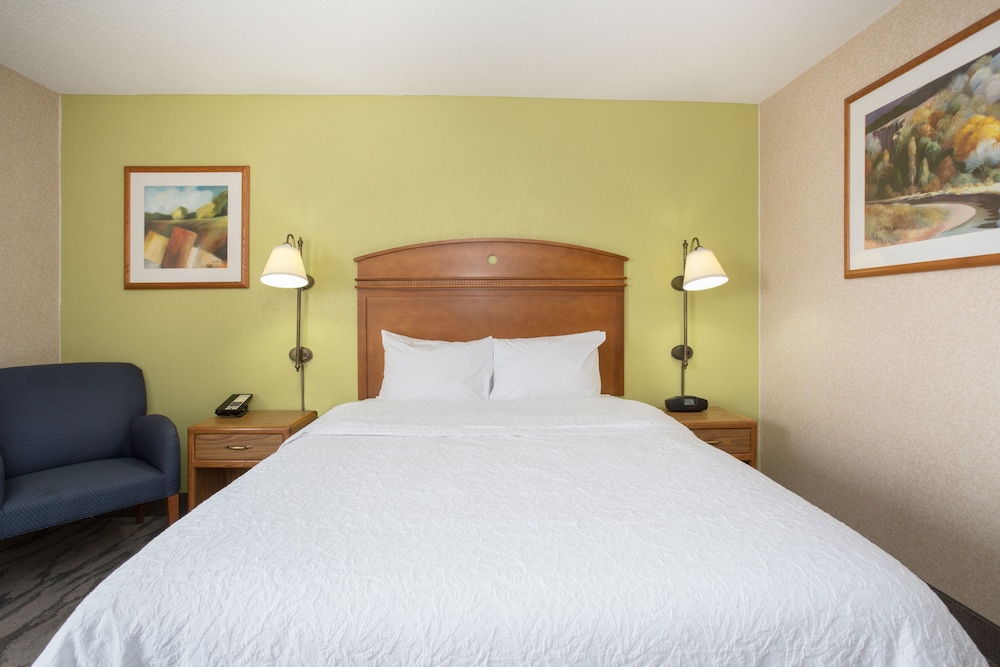 Baymont by Wyndham Thornton - photo 10