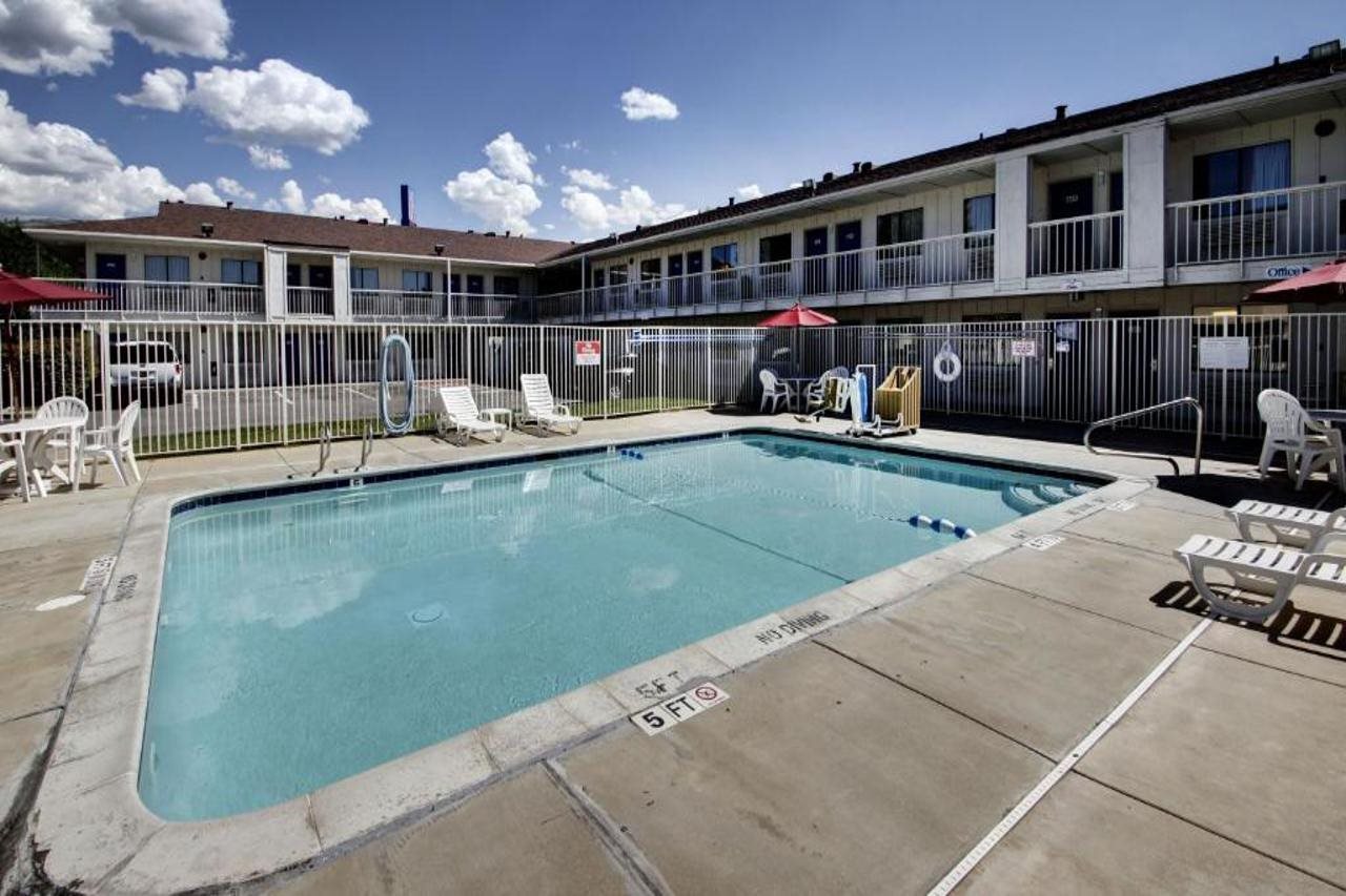 Super 8 by Wyndham Woods Cross Salt Lake City North - photo 3
