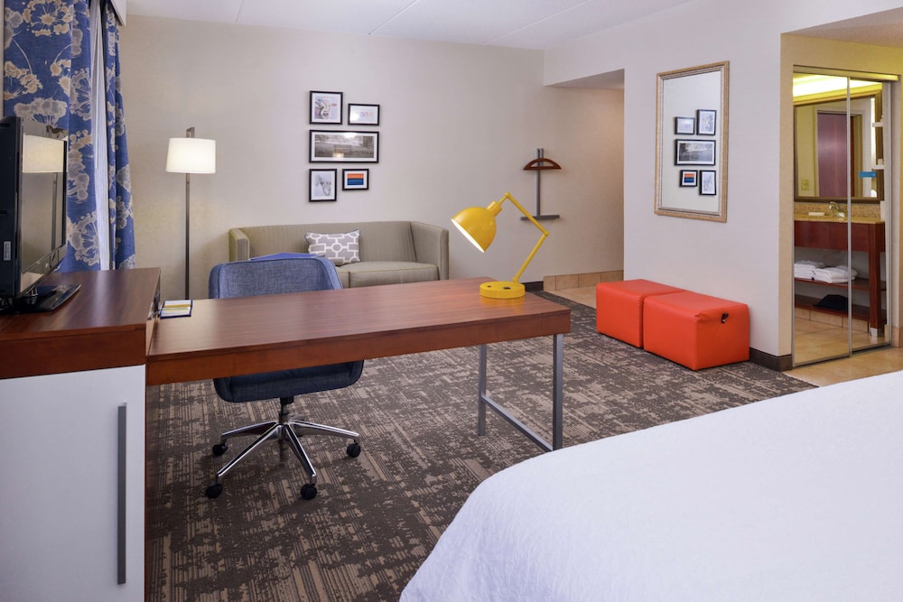 Hampton Inn & Suites Wilmington - photo 14
