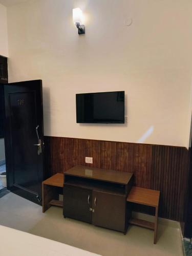 The Corbett Caves Inn - last minute hotel in Unknown City