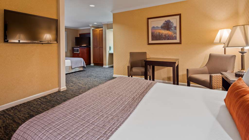 Best Western Plus Humboldt Bay Inn - photo 18