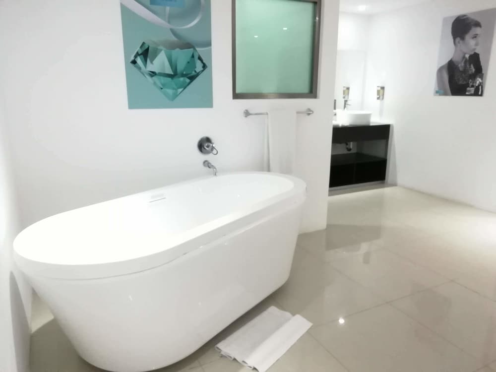 MayaFair Design Hotel