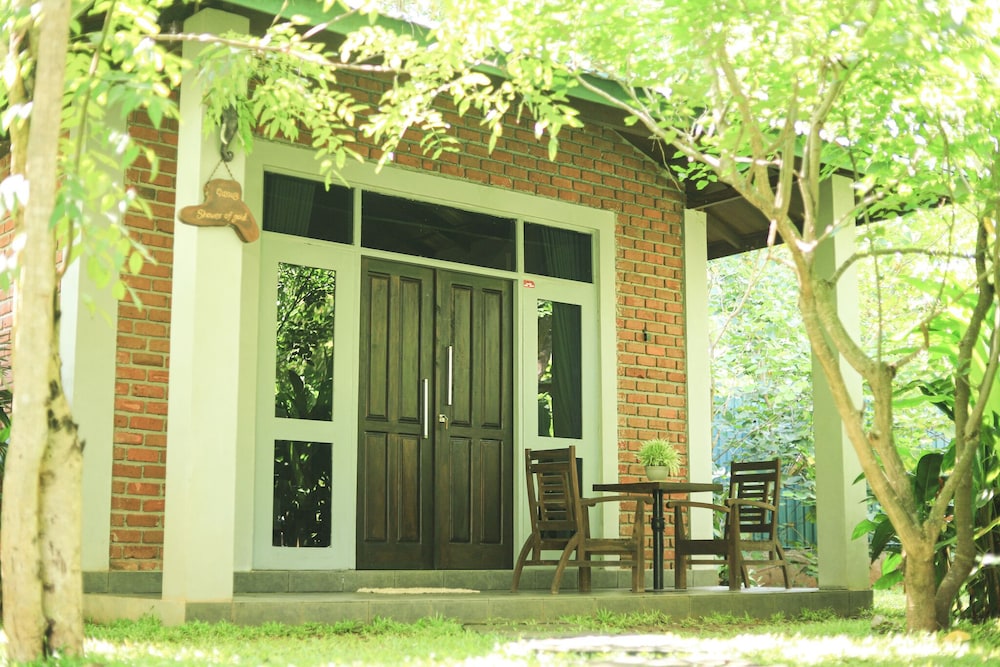 Hotel Ro Kalawewa in Dambulla, Sri Lanka