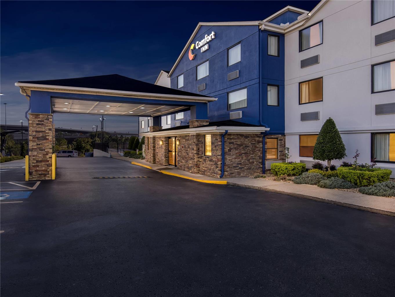 Comfort Inn Nashville West - photo 8