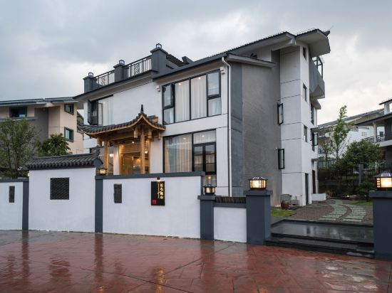 Jinshui Tingshan Inn in Wuyishan, People's Republic of China