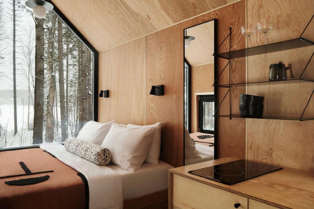 Hyutte - carbon neutral hotel in Unknown City
