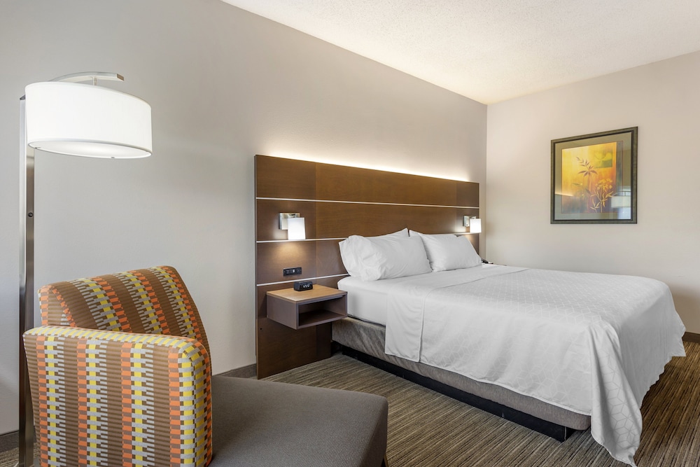 Holiday Inn Express Branson Green Mountain Drive by IHG - photo 13